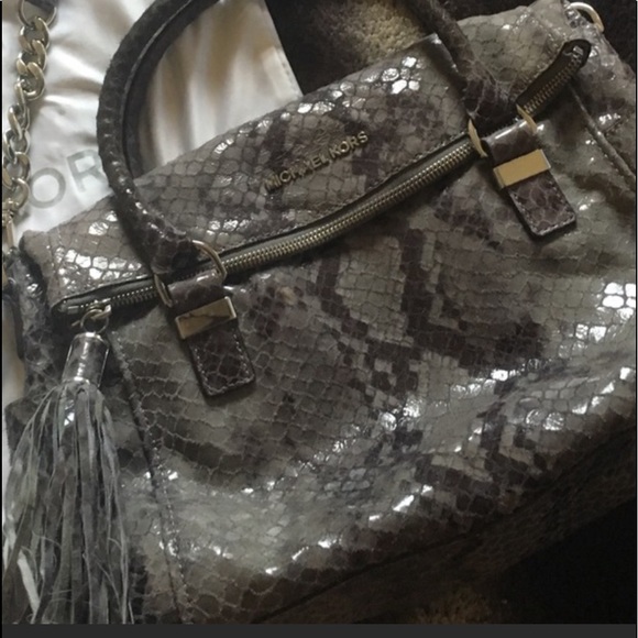 Michael Kors bag with matching wallet - Picture 5 of 11